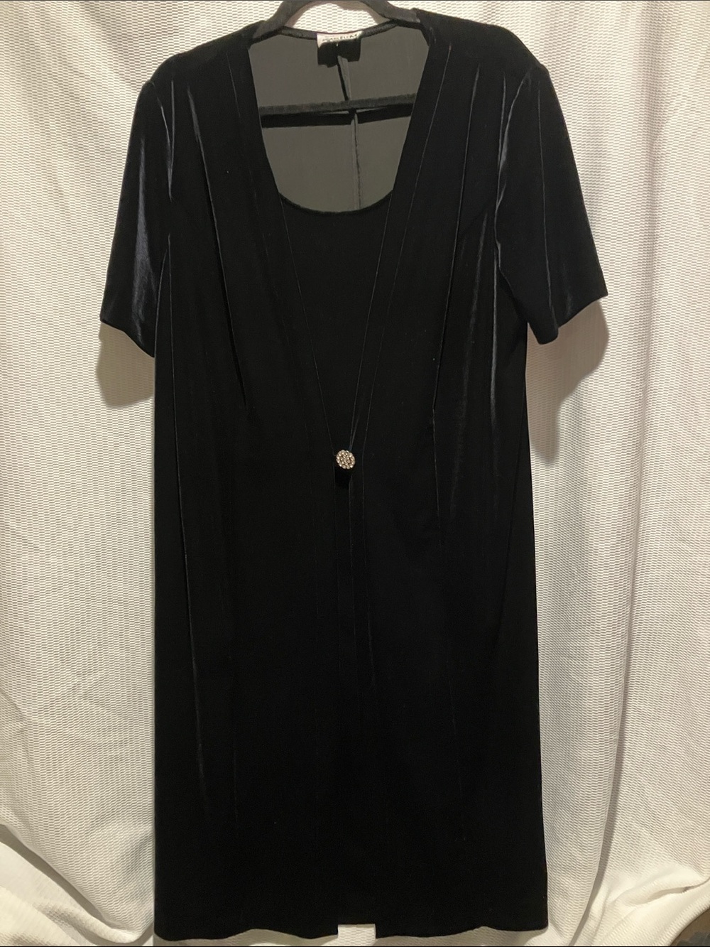 Scarlett Black Velvet Midi Dress with Decorative Rhinestone Button